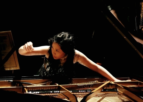 Gloria Chien, piano