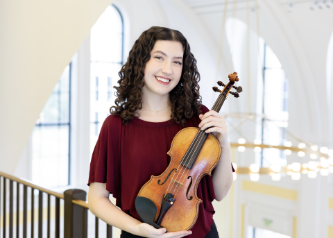 Samantha Washecka, violin