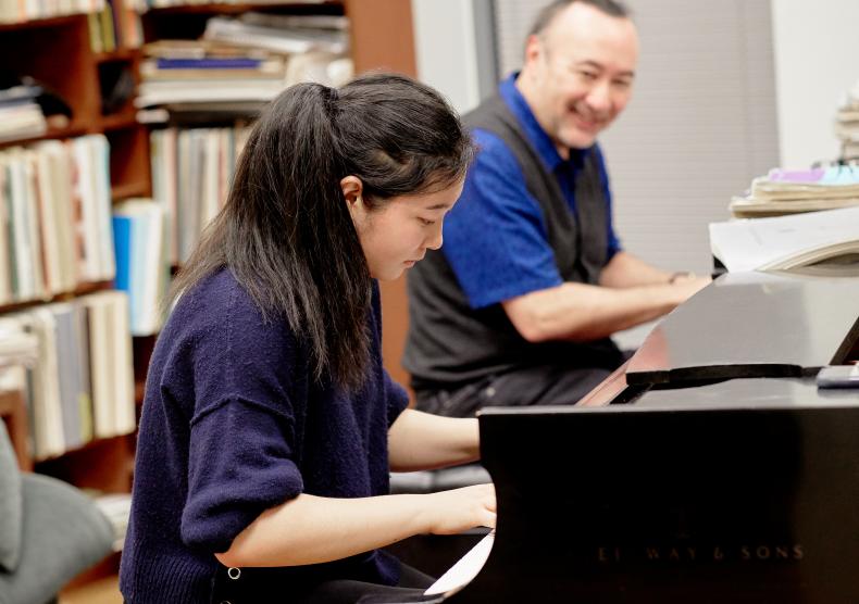 Student during a piano lesson with Professor Jackie Parker